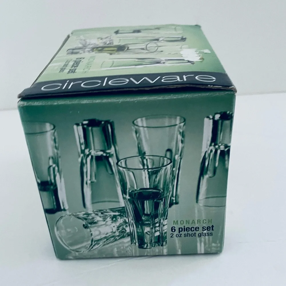 Circleware Monarch Made in Italy 6 piece set of 2 oz. Shot glasses NWT